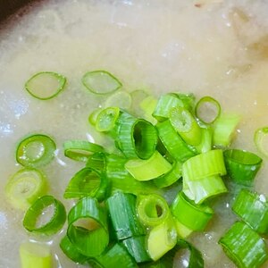 毎日のお味噌汁205杯目＊焼き油揚げと茄子、玉葱